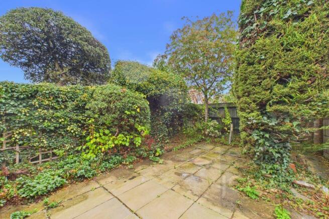 Edges Court | Moulton | NN3 photo 3
