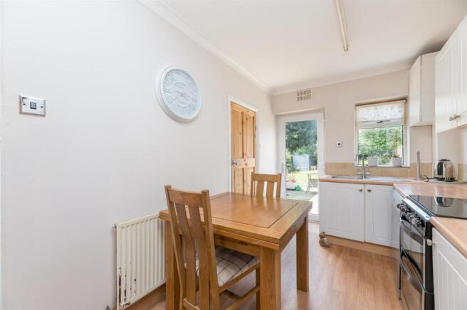 3 bed Semi-Detached for sale Image 10