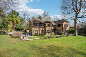 Stayglen, Lower Plantation, Rickmansworth WD3 4PQ