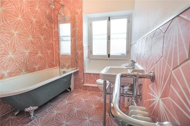 3 bed Terraced for sale Image 11