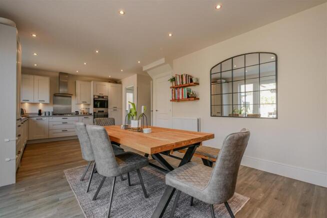Kitchen/Dining Room