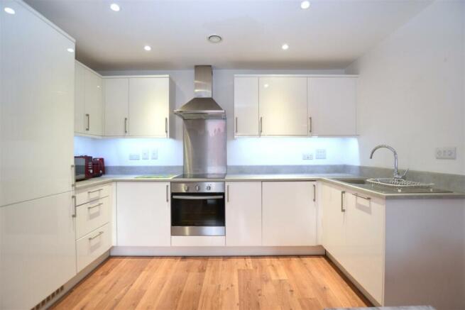 Flat 1 Apus House (9).JPG