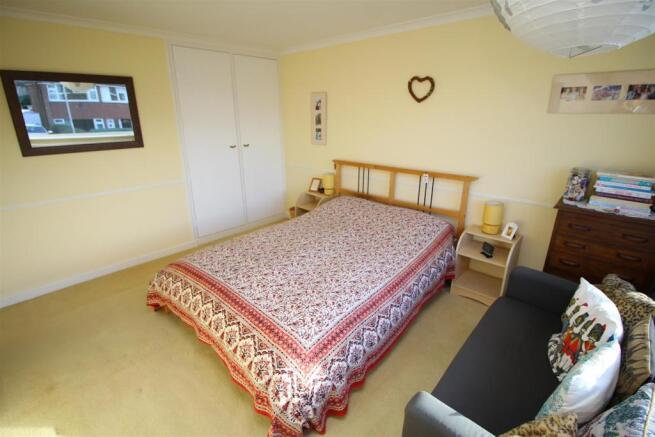 32 Bed 1.JPG