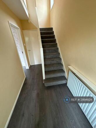 3 bed Semi-Detached to rent Image 9