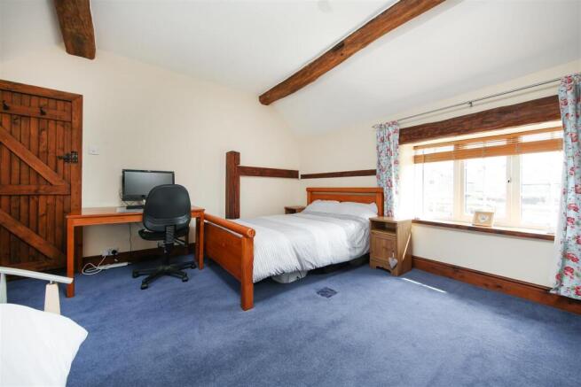 Bed2.3.jpg