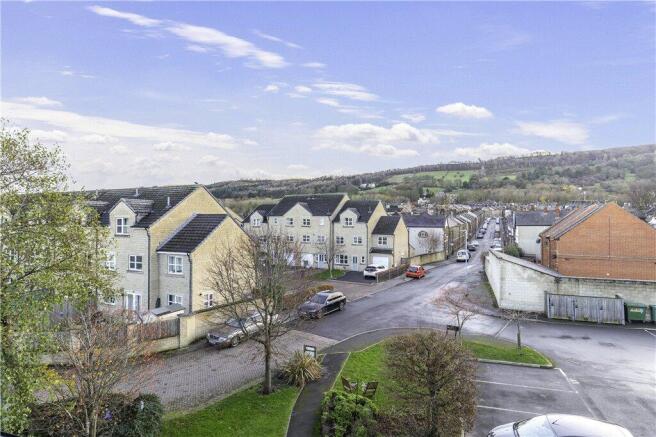2 bed Apartment for sale Image 4