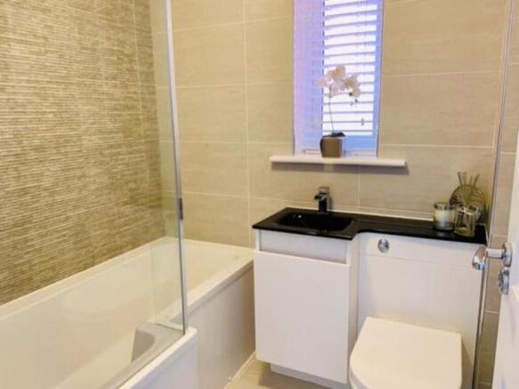 2 bed Semi-Detached to rent Image 6