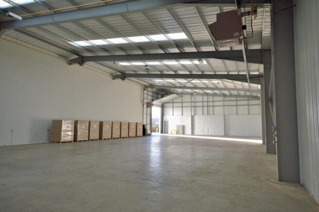 Unit B Li Lin House warehouse 171213.JPG