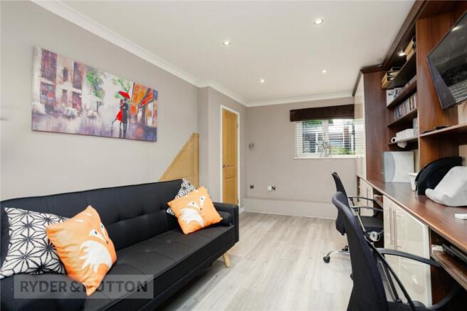 4 bed Detached for sale Image 7