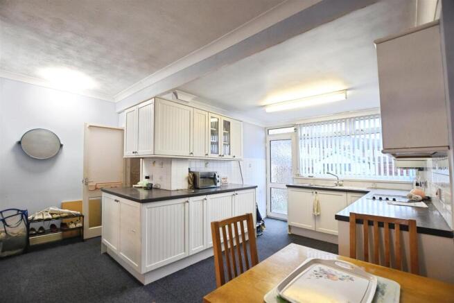 Fitted Kitchen / Diner