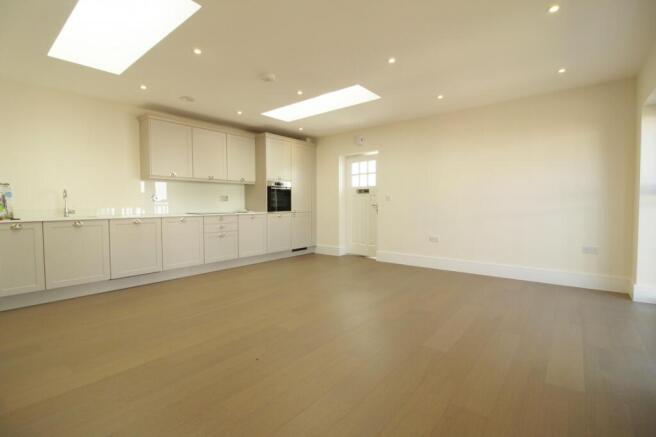 Living area - kitche