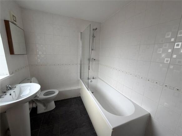 2 bed Apartment for sale Image 5
