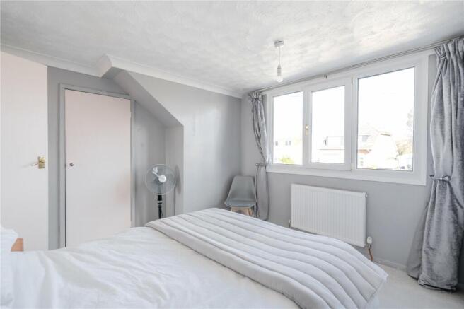 Bedroom 1 (2)