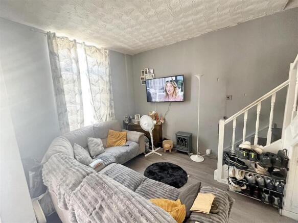 Front lounge.jpg