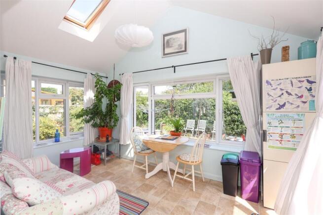 2 bed Detached Bungalow for sale Image 10