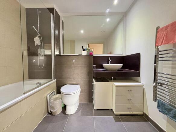 Cypress Place, New Century Park, Manchester photo 4