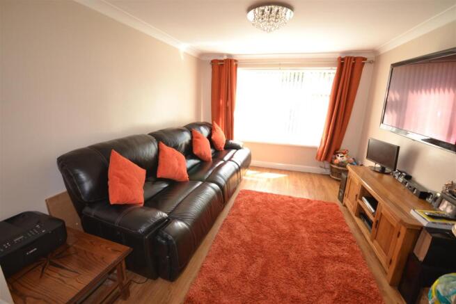 Living Room/Kitchen/