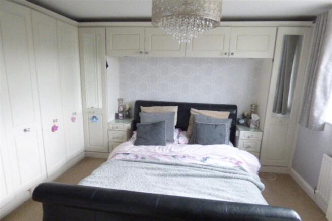 Bedroom 1 - 2