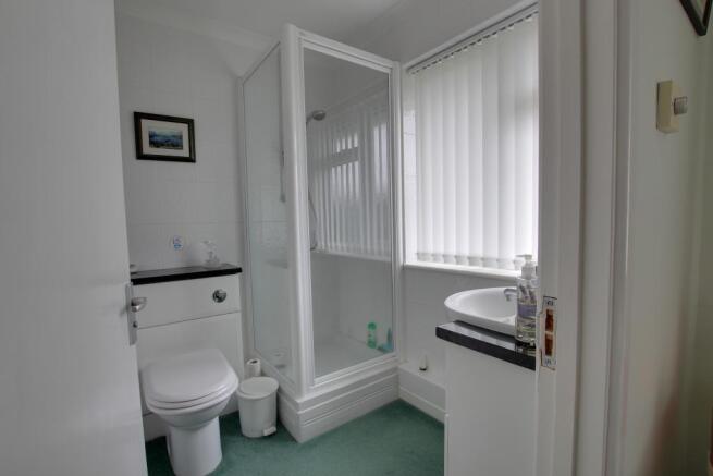 EN SUITE