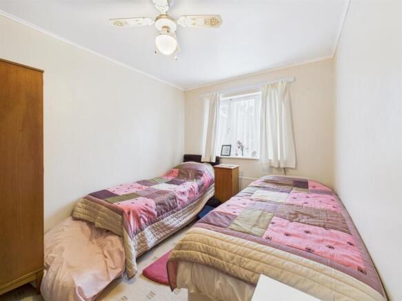 3 bed Semi-Detached for sale Image 6