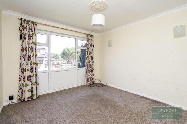 3 bed Semi-Detached for sale Image 4