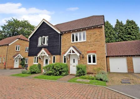 Red Bushes Close, Medstead, Alton, Hampshire, GU34