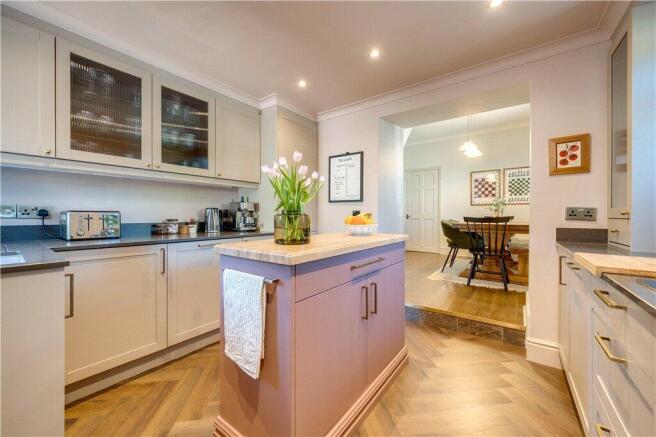5 bed End of Terrace for sale Image 5