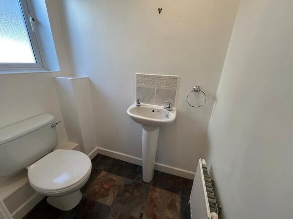 3 bed Semi-Detached to rent Image 8