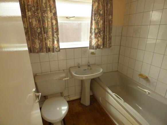Bathroom.JPG