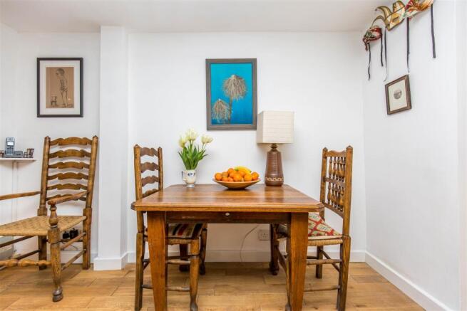 Dining Room Cameo.jpg