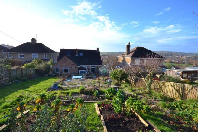 Rear Garden 1 (31).jpg