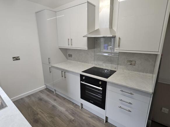 3 bed House for sale Image 8