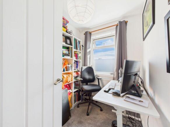 3 bed Semi-Detached for sale Image 10