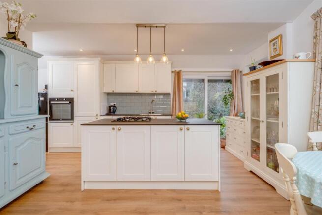 25 Grange Ave-15.jpg