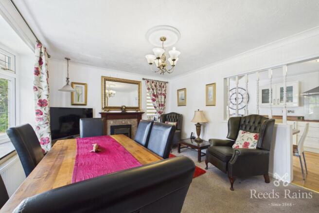 3 bed Bungalow for sale Image 9