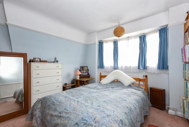 Bedroom .
