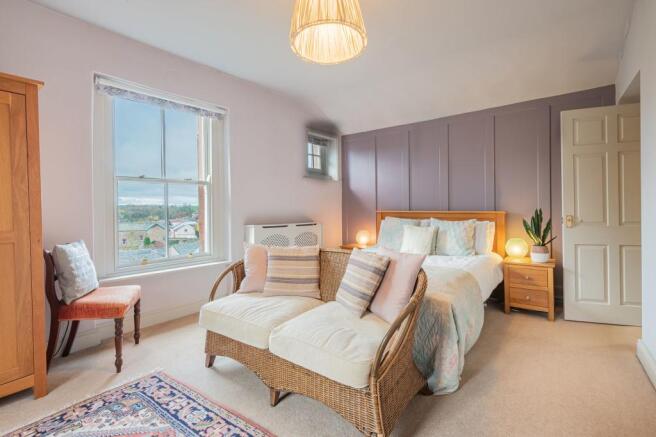 Bedroom, 50 Boroughgate