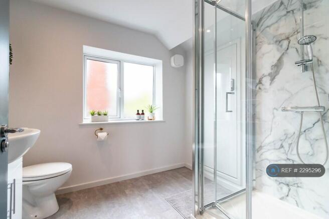 Off-Suite Shower Room