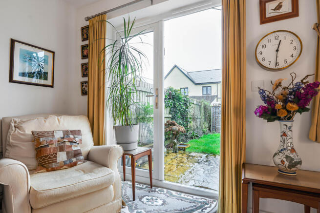 17 Double Doors 3 Woodbury Rise