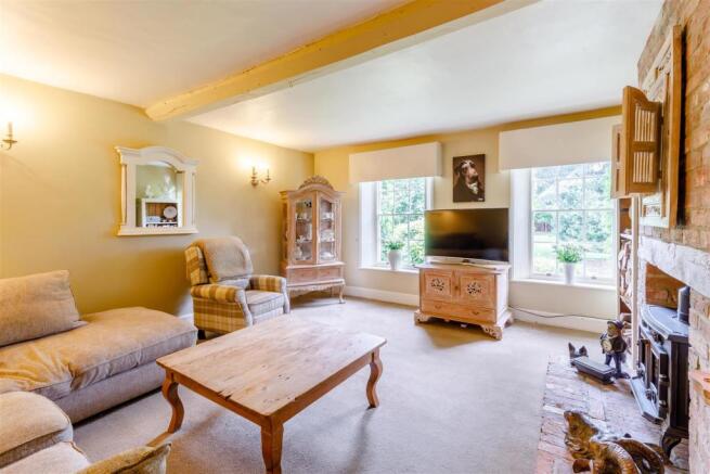 8471382-interior11.jpg