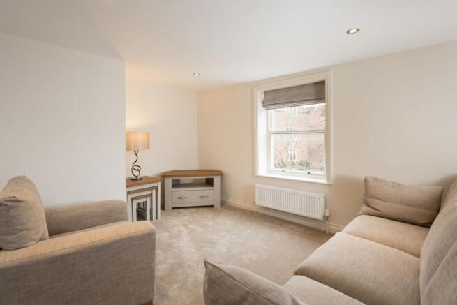 2 bed Apartment to rent Image 5