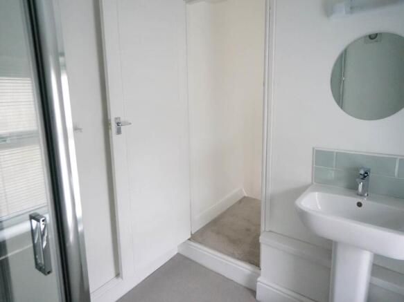 201Caernarfon_bath.JPG