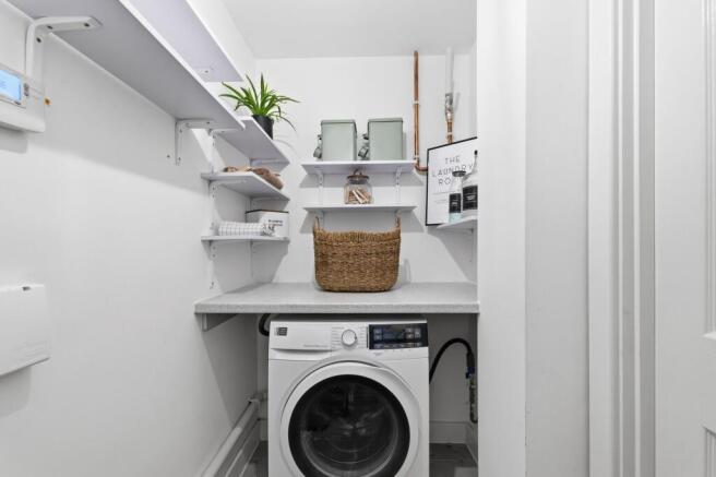 2 bed Flat for sale Image 12