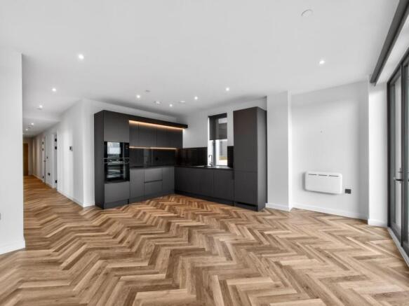 3 bed Penthouse for sale Image 8