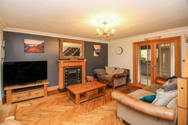 3 bed Detached for sale Image 8