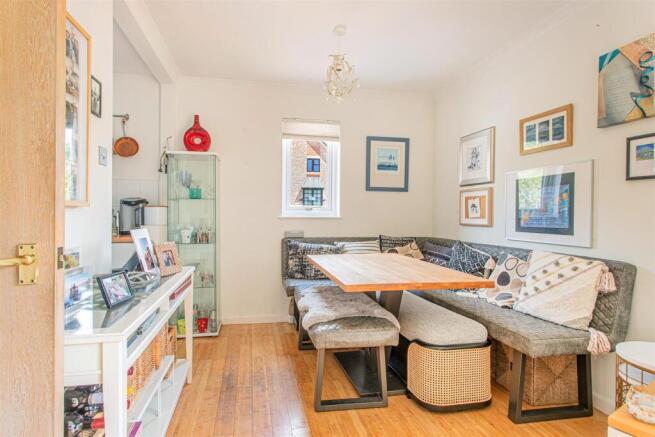 Lounge/Diner