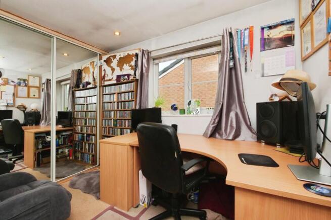 3 bed Semi-Detached for sale Image 12