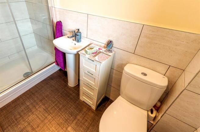 En suite 2.jpeg