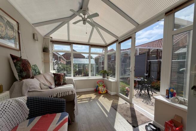 3 bed Semi-Detached for sale Image 12