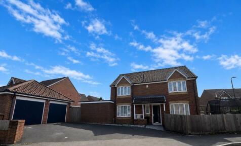 Clos Coed Bach, Blackwood, NP12